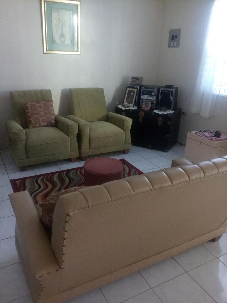 Cozy & Comfy Portmore Exterior foto