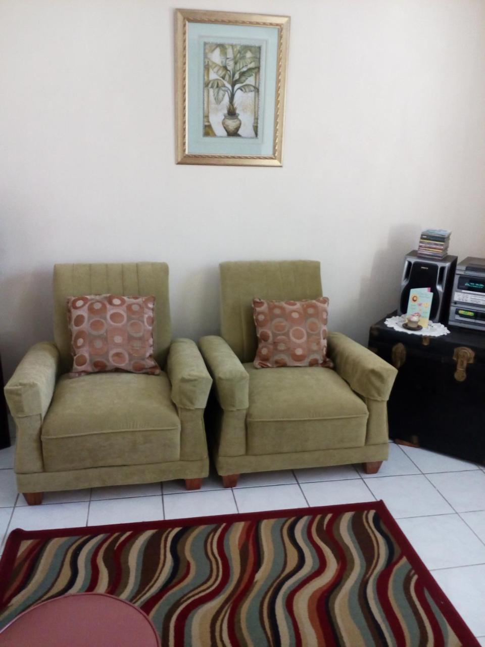 Cozy & Comfy Portmore Exterior foto